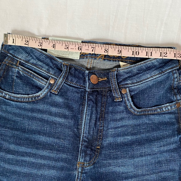 NWT 25x34 Wrangler Retro High Rise Trumpet Flare Jeans in Jenna - Picture 12 of 16